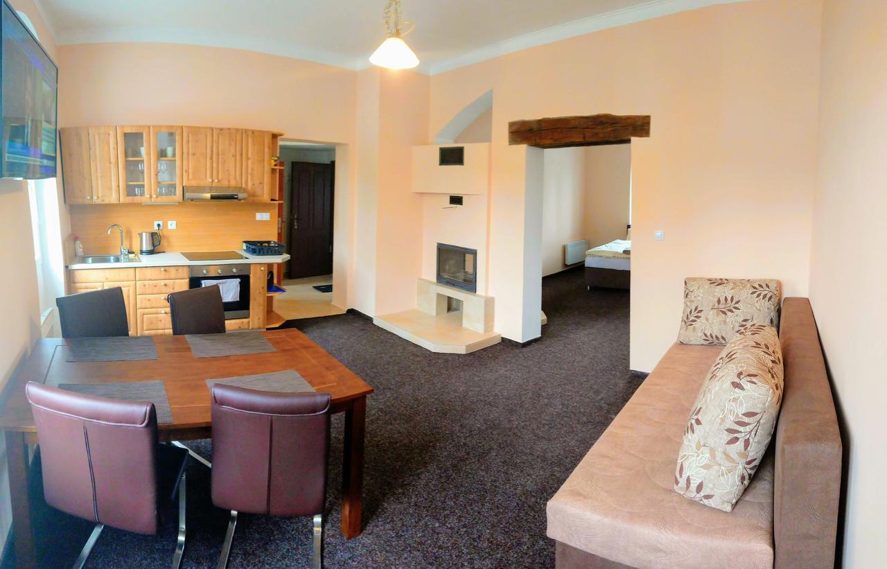 Apartmány - Na Staré radnici - Karlovy Vary Esterno foto